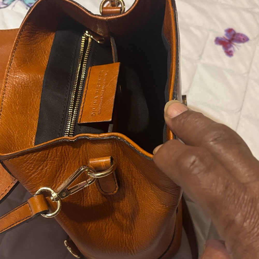 Divina Firenze Genuine Leather Shoulder Bag - Picture 3 of 9